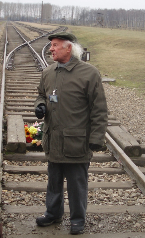 Jules Fainzang hat überlebt / Jules Fainzang a survecu