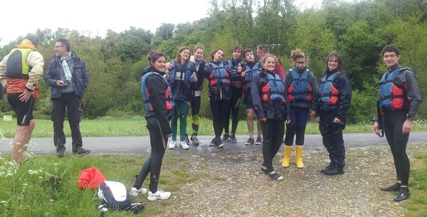 Le groupe presque au complet Le groupe presque au complet